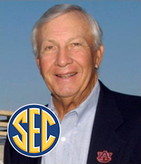 Auburn coaching legend Pat Dye dies at age 80