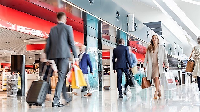 Last-minute travel ramps up locally and nationally