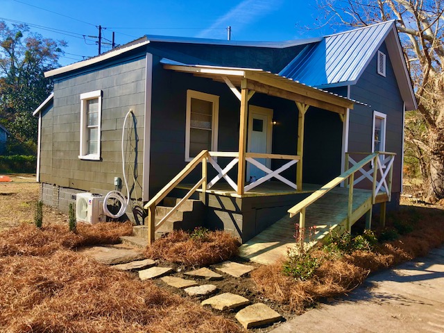 Sylacauga woman receives Christmas blessing from local business and church