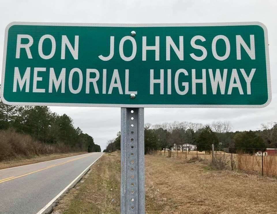 Former State Rep. Ron Johnson honored with road sign