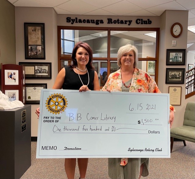 B.B. Comer Library receives donation from Sylacauga Rotary Club