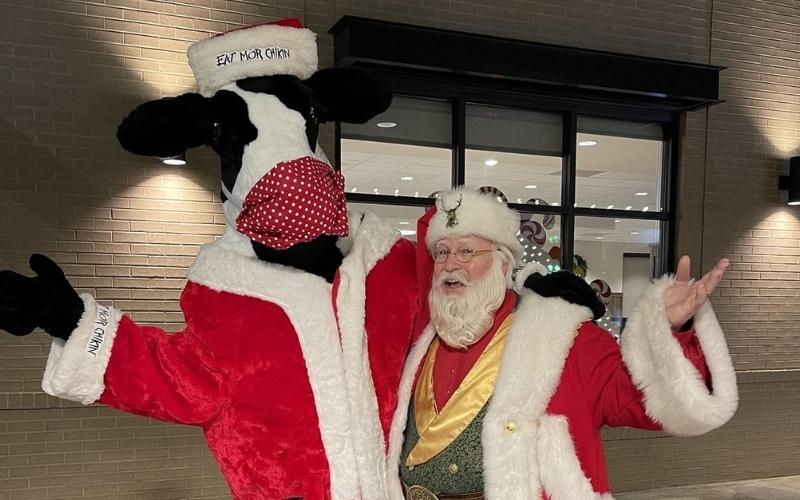 Chick-fil-A hosting Dinner with Santa Monday night