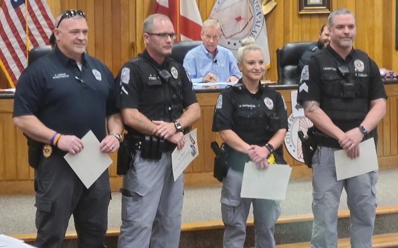 Five Sylacauga police officers receive Meritorious Service awards at city council meeting