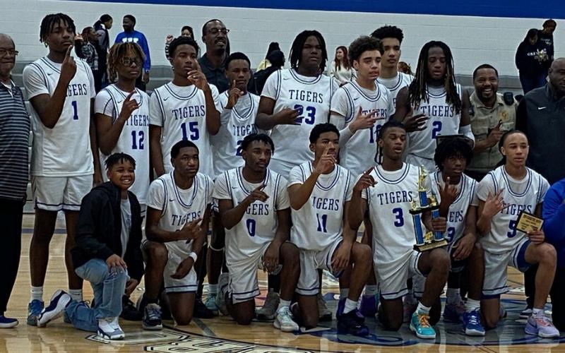 Talladega County Small Schools champs crowned in basketball; Large Schools to be decided tonight