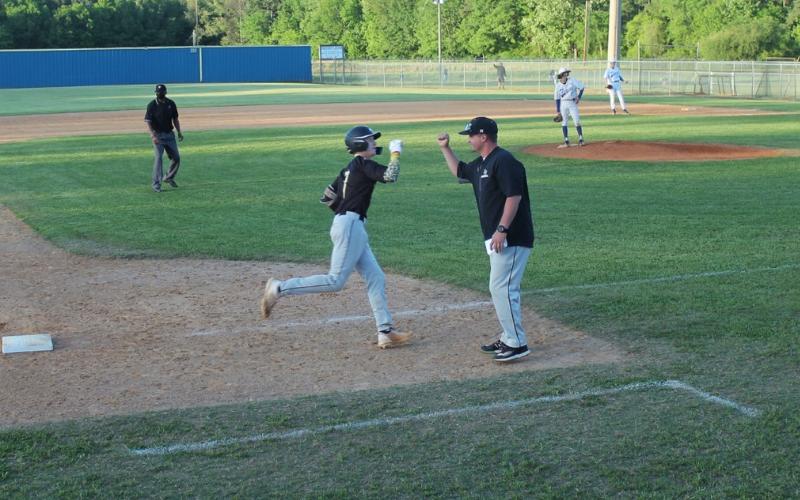 Childersburg and Fayetteville’s Baseball Battle Royal sees the Wolves come out on top
