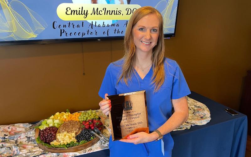 Dr. Emily McInnis honored with ACOM’s 2024 Preceptor of the Year Award for Central Alabama