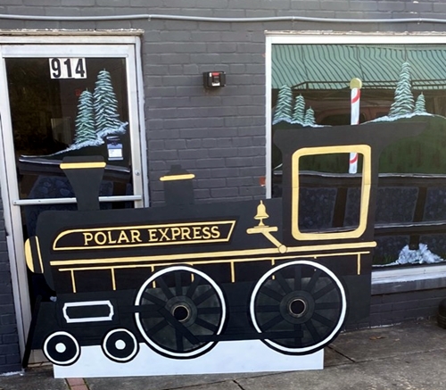 The seasonal transformation is complete – Childersburg is Christmasburg!