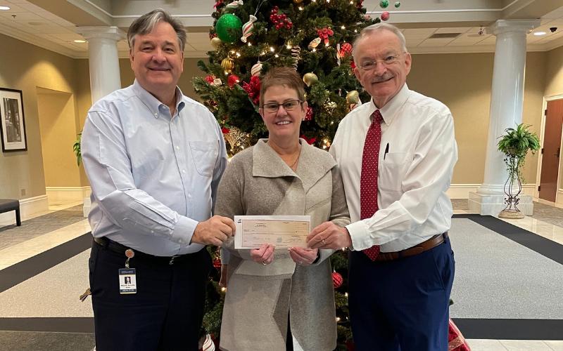SL Alabama donates $15,000 to Central Alabama Community College