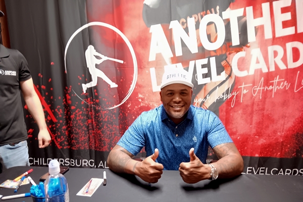 Fall Festival from Another Level Cards welcomed a former Atlanta Braves all-star over the weekend