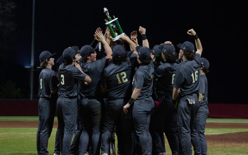 Fayetteville claims Talladega County Tournament title over Munford behind Jones’ complete game