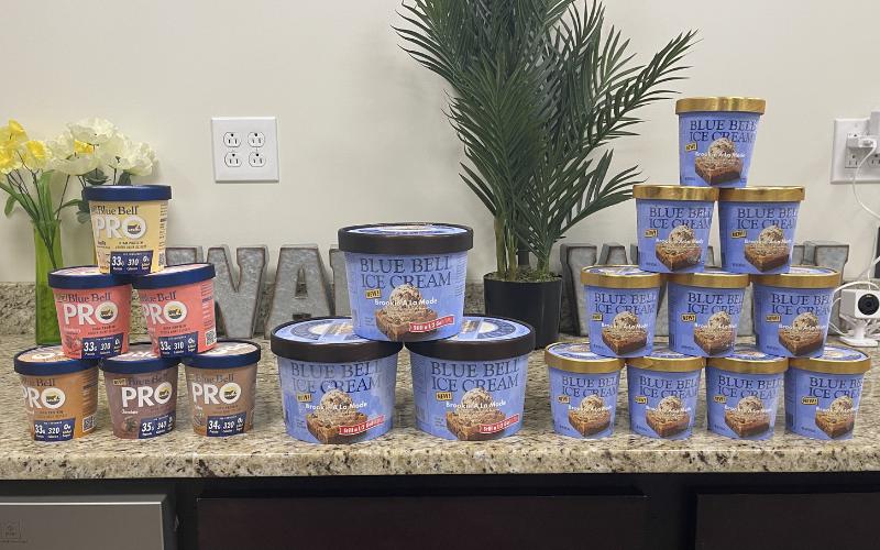 [WATCH] Blue Bell debuts Brookie À La Mode flavor, expands lineup with high-protein PRO pints