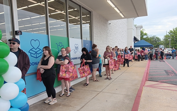 A large crowd welcomed Goodwill Thrift, Sylacauga’s newest business with a mission