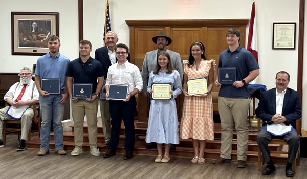 Coosa Valley Lodge #929 awards eight scholarships