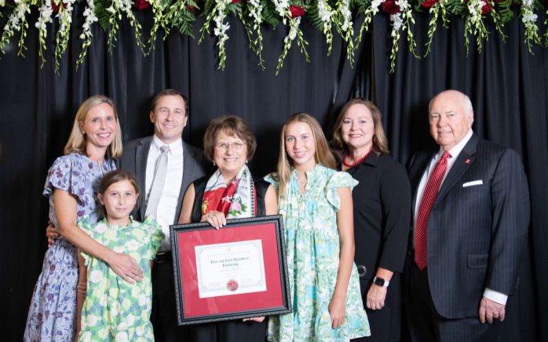 Steve and Carol Sprayberry Endowed Scholarship established by the University of Alabama’s National Alumni Association